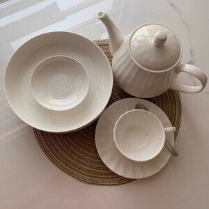 White Tea Set – Teapot, Cup & Bowl Set